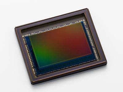 撮像素子 画像は参考です。実物の大きさとは異なります。